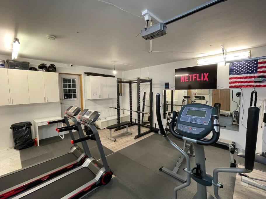 4-Bedroom Villa With Private Gym And Hot-Tub Reykjavík Eksteriør billede